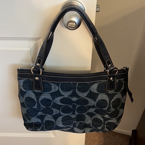 Coach Authentic Signature Denim handbag NWOT - Picture 2 of 16